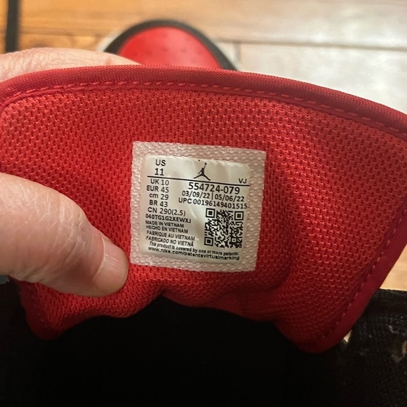 Nike Air Jordan 1 Mid Red/White/Black Size11
Mid Sneakers. - Picture 12 of 16